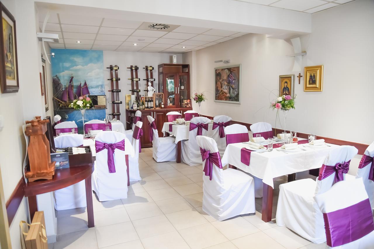 Hotel Mk, Plavi Restoran, โลซนิตซา ภายนอก รูปภาพ