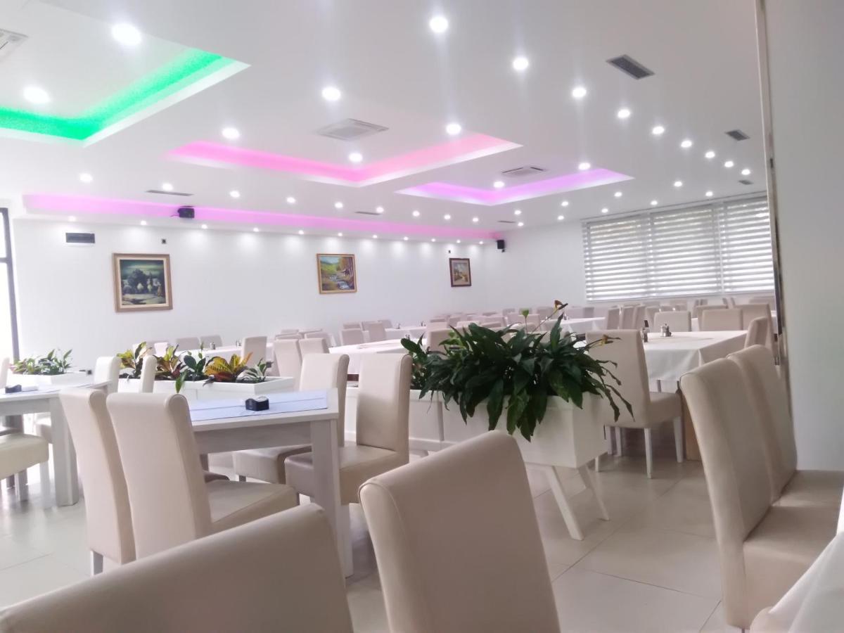 Hotel Mk, Plavi Restoran, โลซนิตซา ภายนอก รูปภาพ